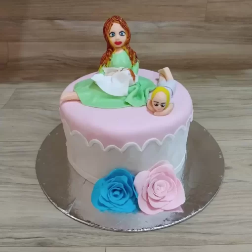 Mom And Kids Theme Fondant Cake