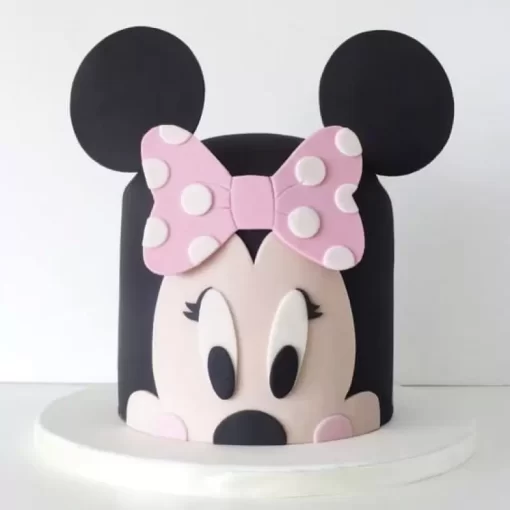 Minnie Mouse Fondant Cake